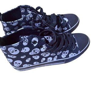 Skull Print Hot Topic Canvas High-Top Shoes Size 11 Gothic Punk Style Black & Wh